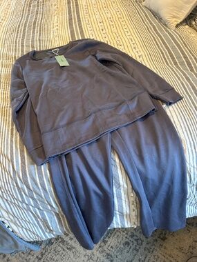 NWT 2 Piece Blue Csual Loungewear Set Size M